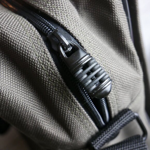 Eddie Bauer Travel Carry On Bag Overnight Small Duffle Olive Army Green - Picture 10 of 12